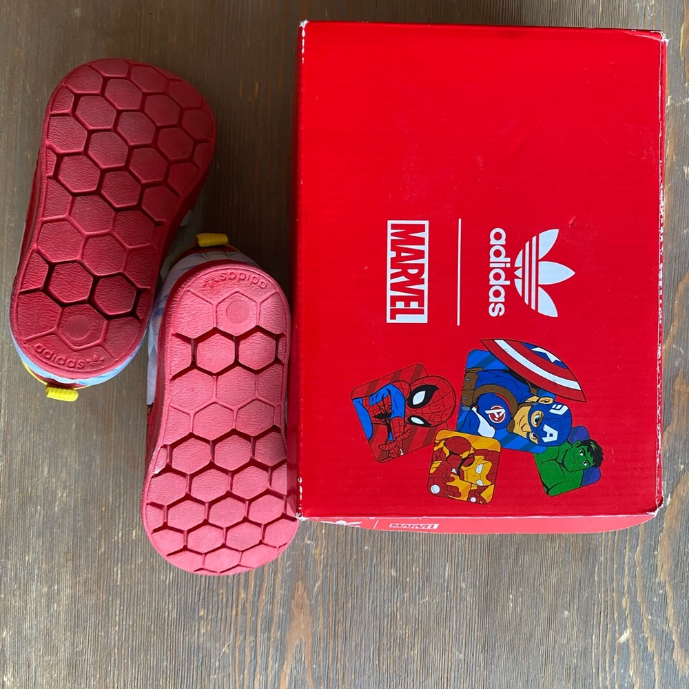 Adidas superstar, 360 marvel